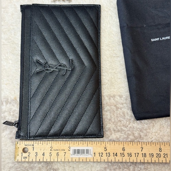 SAINT LAURENT Monogramme Quilted Calfskin Zip Pouch Black - Picture 8 of 15